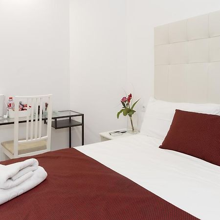 Brustar Sagrada Familia Hotell Barcelona Eksteriør bilde