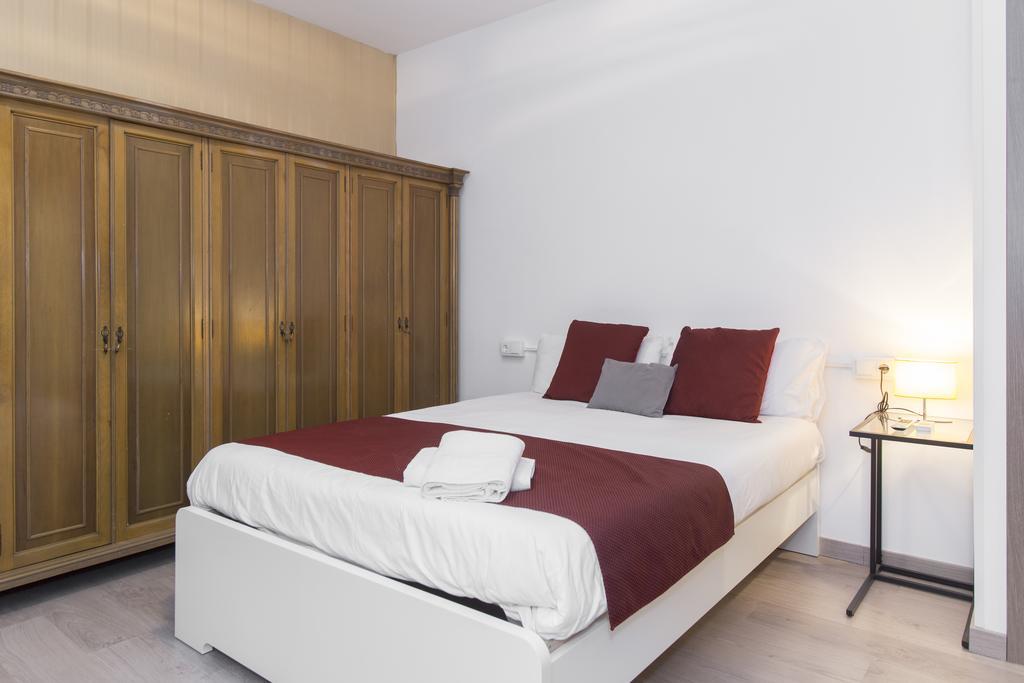 Brustar Sagrada Familia Hotell Barcelona Eksteriør bilde